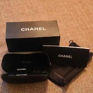CHANEL Elegant Black Eyewear Set